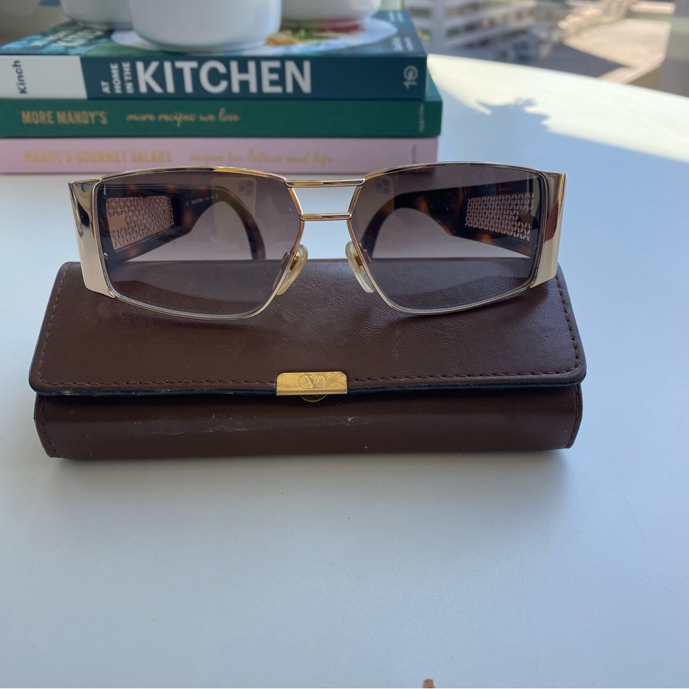 VALENTINO SUNGLASSES